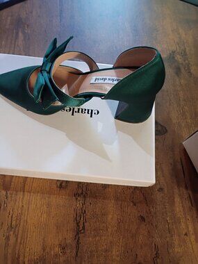 Green emerald shoes